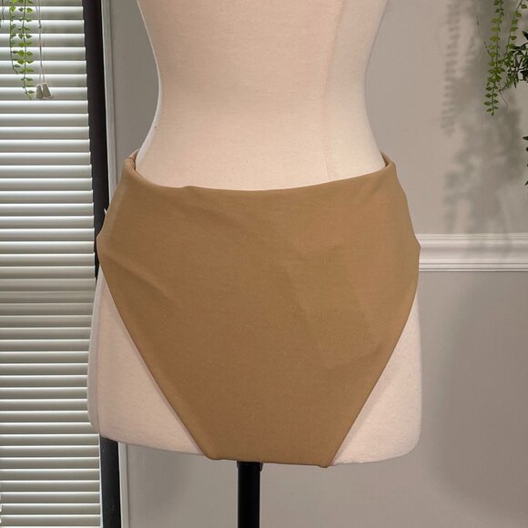 Haight | Crepe Highleg Hotpant Bikini Bottom in Satu - Picture 2 of 6